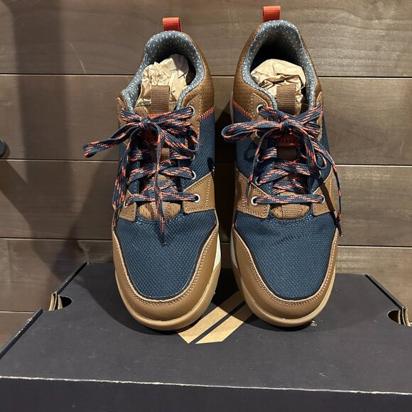 FORSAKE Banks Trail Low Sneaker Hiking Shoe Sz 11 ~ Brand New! - Picture 3 of 9
